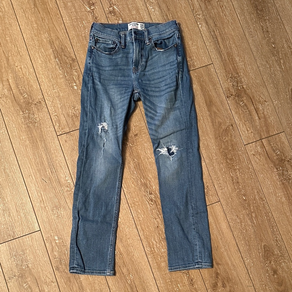 NWOT Abercrombie Kids Boys Skinny Jeans Size 11 / 12 Slim